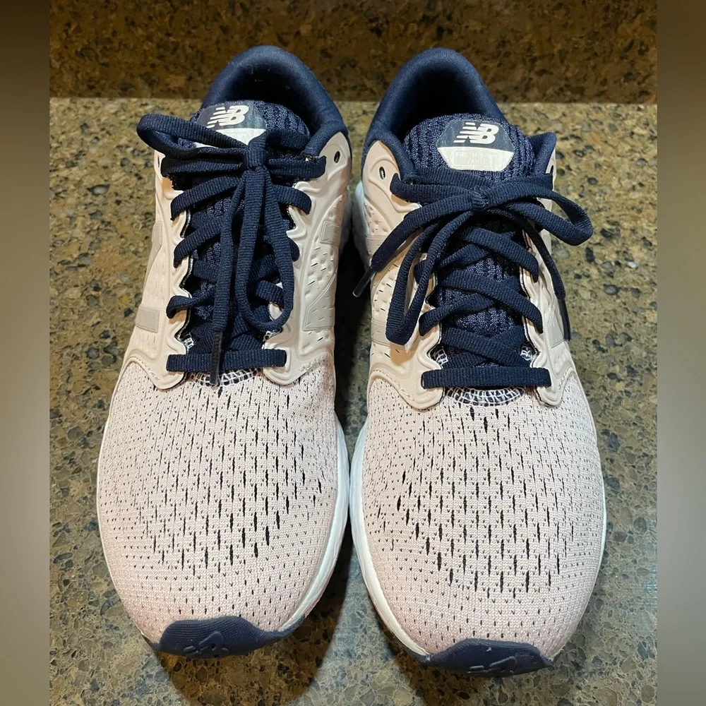 New Balance Womens Zante V4 Running Shoes Light Pink & Navy Lace Up Size 9 EUC - Picture 5 of 9